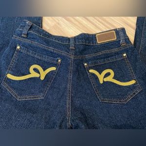 Rocawear women’s straight leg blue jeans size 9 8” rise